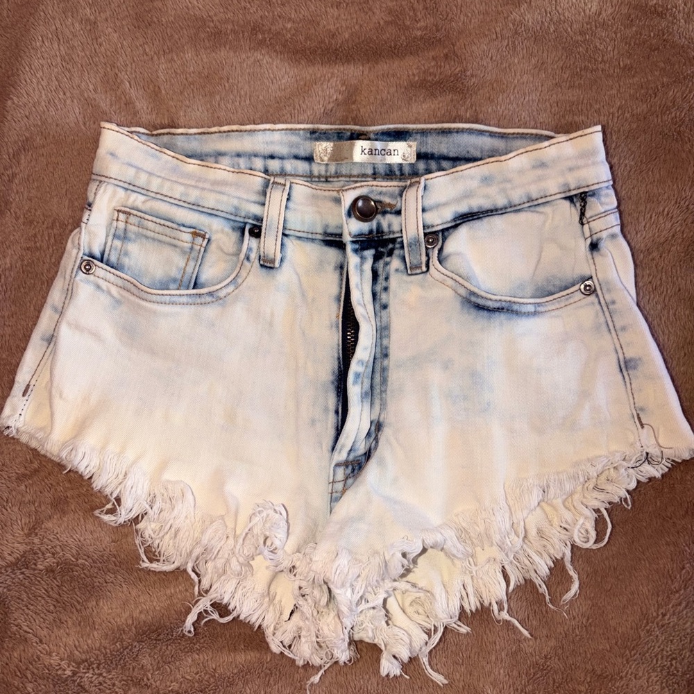 KanCan Women's Frayed Hem Jean Shorts - Light Blue